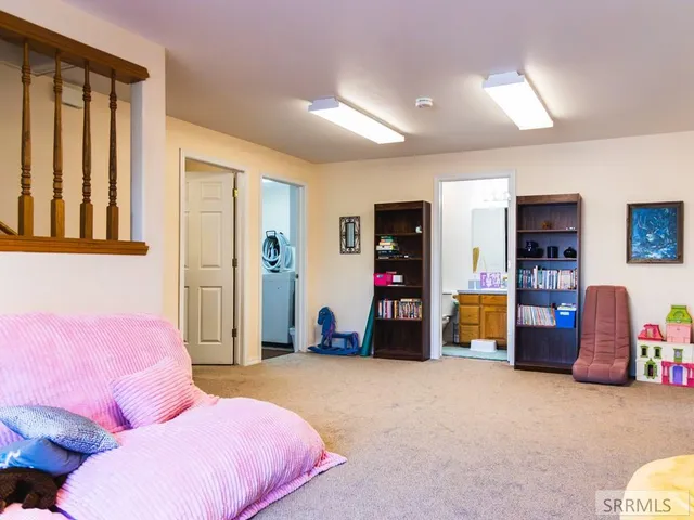 $479,000 | 319 North Pine Street, Parker, ID 83445