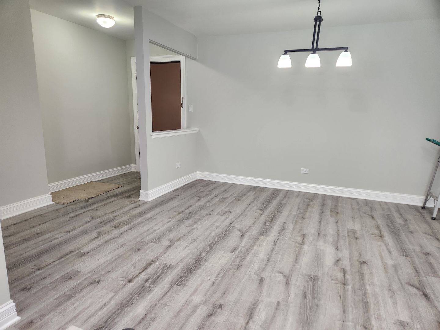 9242 Gross Point Road, Unit 107 Skokie, IL 60077 - Photo 2 of 9
