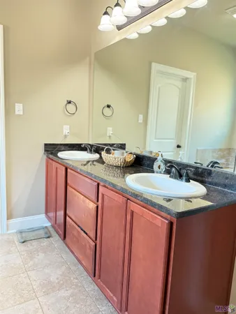 $270,000 | 2500 George Drive, Thibodaux, LA 70301