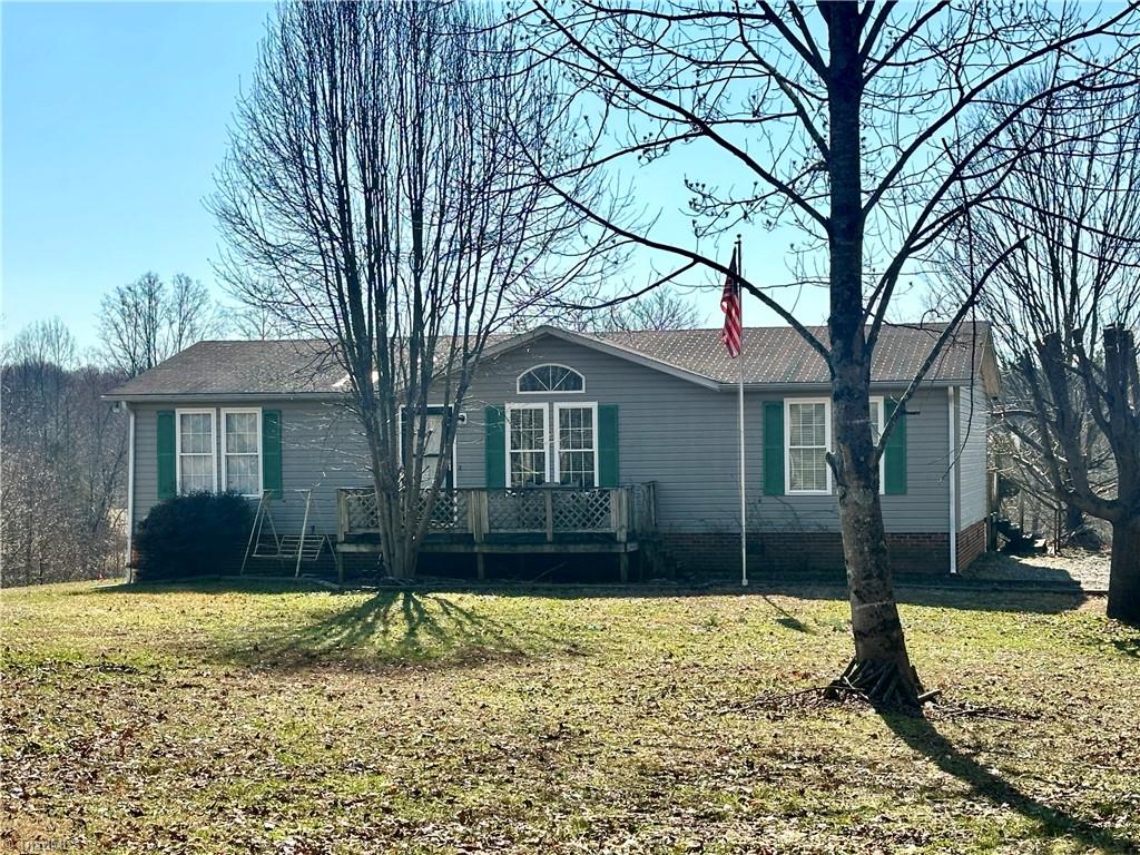 239 Beach Road Elkin, NC 28621 - Photo 1 of 23 Front View