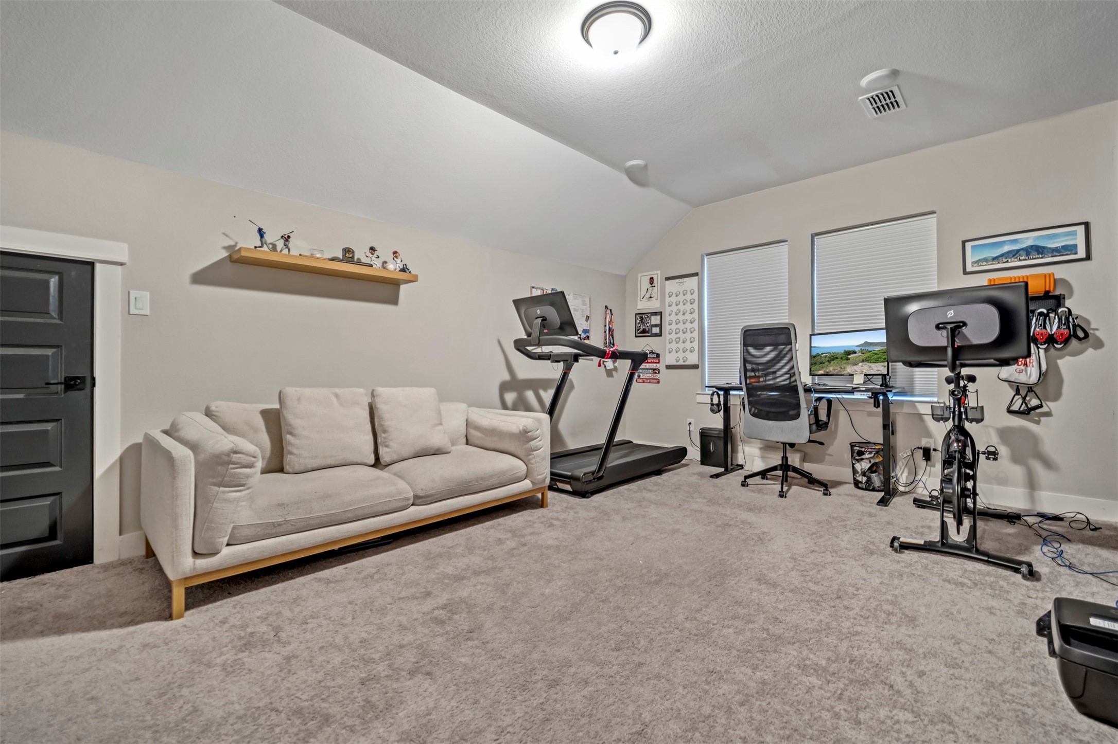 5209 Carters Bank Avenue Houston, TX 77091 - Photo 21 of 24 a view of a room with gym equipment