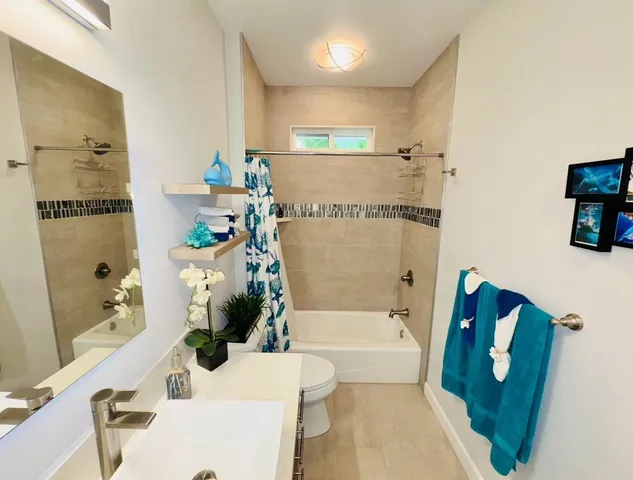 $2,150,000 | 533 Mikioi Place, Unit 2, Kihei, HI 96753