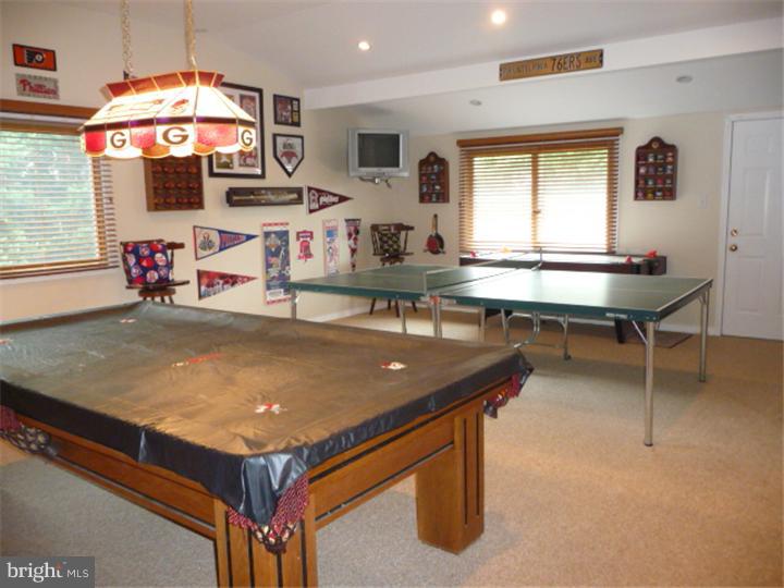 32 Silverbell Road Levittown, PA 19056 - Photo 10 of 21 Gallery Image 10