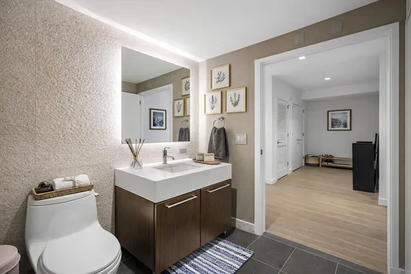 $875,000 | 75 Park Lane South, Unit 201, Jersey City, NJ 07310