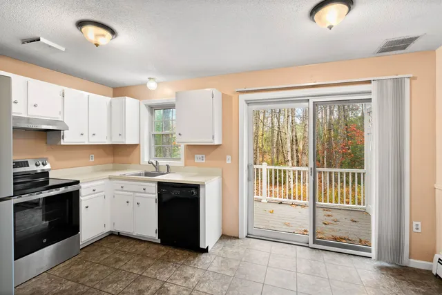 $275,000 | 80 Woodland Green, Rochester, NH 03868