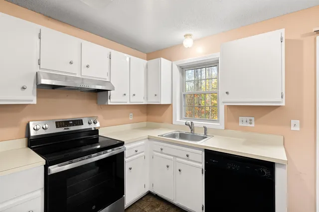 $275,000 | 80 Woodland Green, Rochester, NH 03868