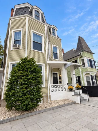 $2,500 | 110 Garden Street, Unit 1, Poughkeepsie, NY 12601