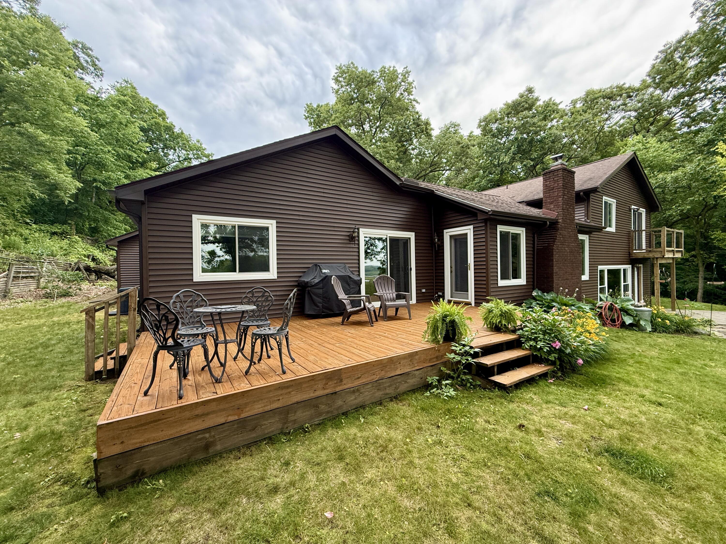 13955 Rattalee Lake Road Davisburg, MI 48350 - Photo 17 of 95 Back Porch