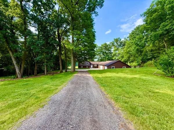 $975,000 | 13955 Rattalee Lake Road, Davisburg, MI 48350