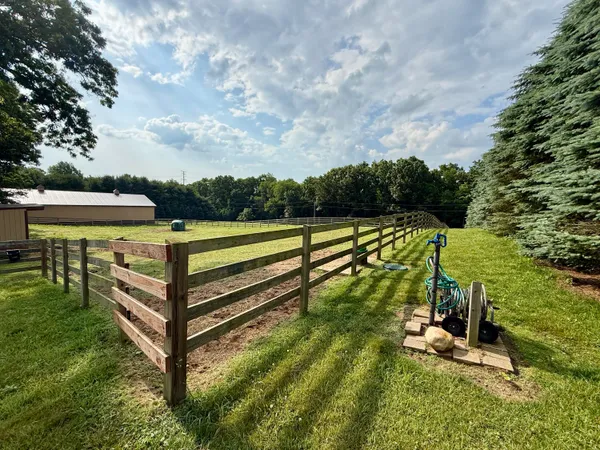 $975,000 | 13955 Rattalee Lake Road, Davisburg, MI 48350