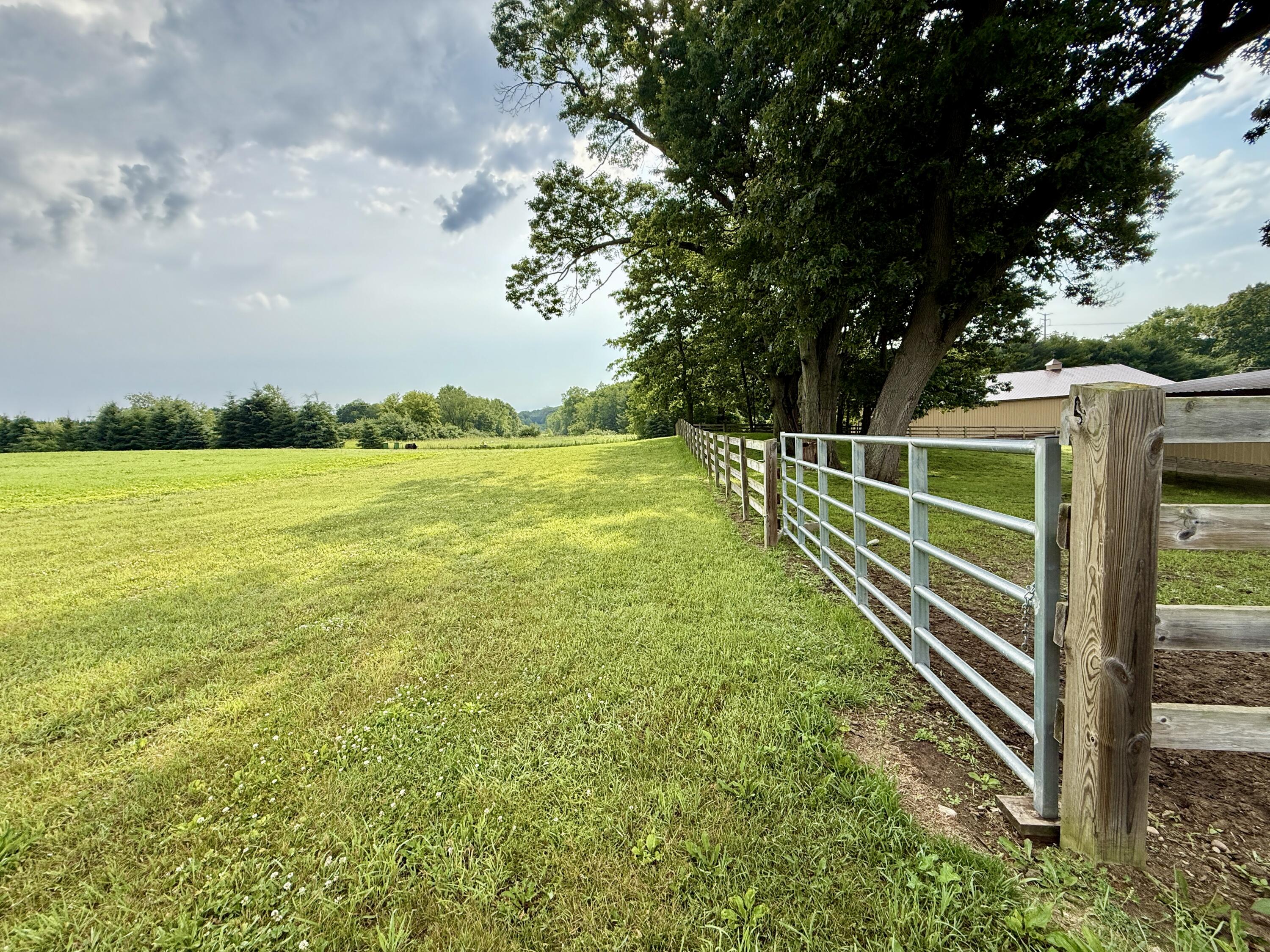 13955 Rattalee Lake Road Davisburg, MI 48350 - Photo 25 of 95 Horse Pasture N Side