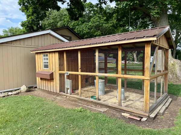 $975,000 | 13955 Rattalee Lake Road, Davisburg, MI 48350