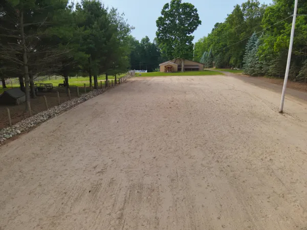 $975,000 | 13955 Rattalee Lake Road, Davisburg, MI 48350