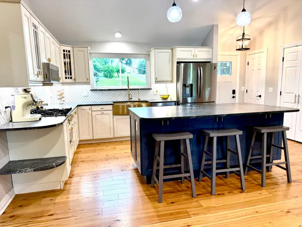 $975,000 | 13955 Rattalee Lake Road, Davisburg, MI 48350