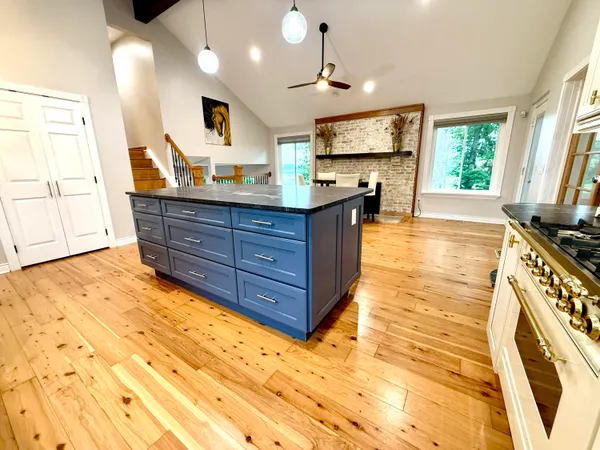 $975,000 | 13955 Rattalee Lake Road, Davisburg, MI 48350