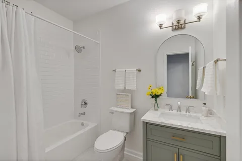 $395,000 | 2025 Woodmont Boulevard, Unit 101, Nashville, TN 37215