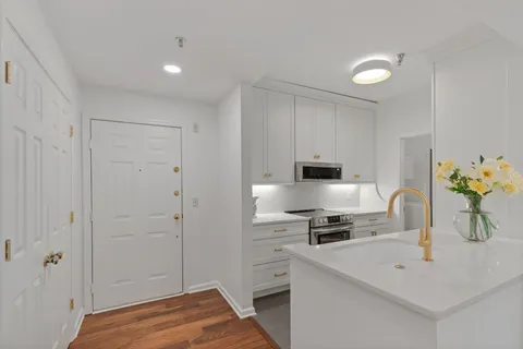 $395,000 | 2025 Woodmont Boulevard, Unit 101, Nashville, TN 37215