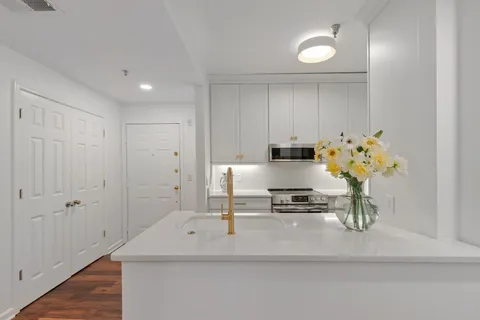 $395,000 | 2025 Woodmont Boulevard, Unit 101, Nashville, TN 37215