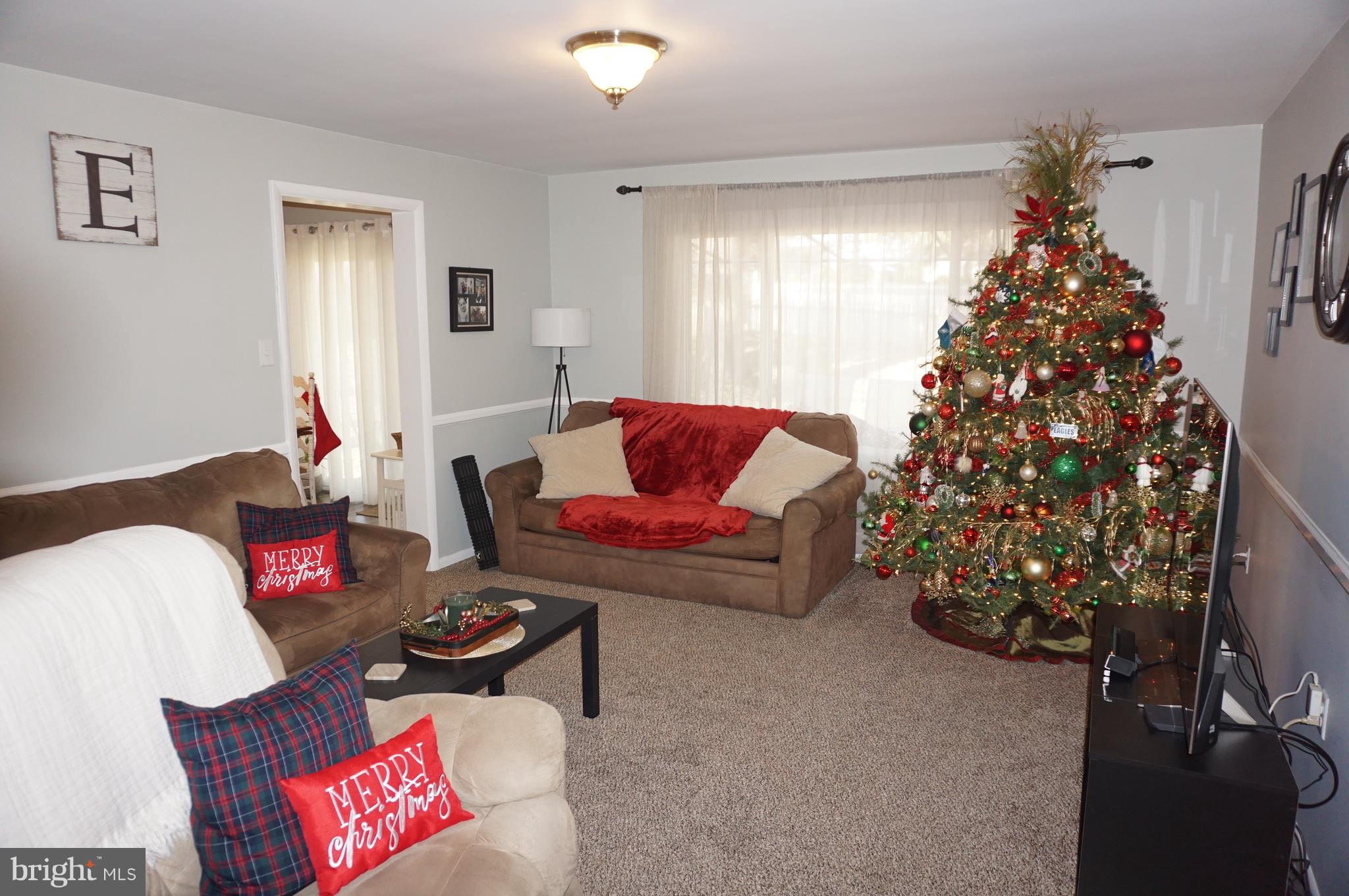 2247 Chestnut Road York, PA 17408 - Photo 2 of 24