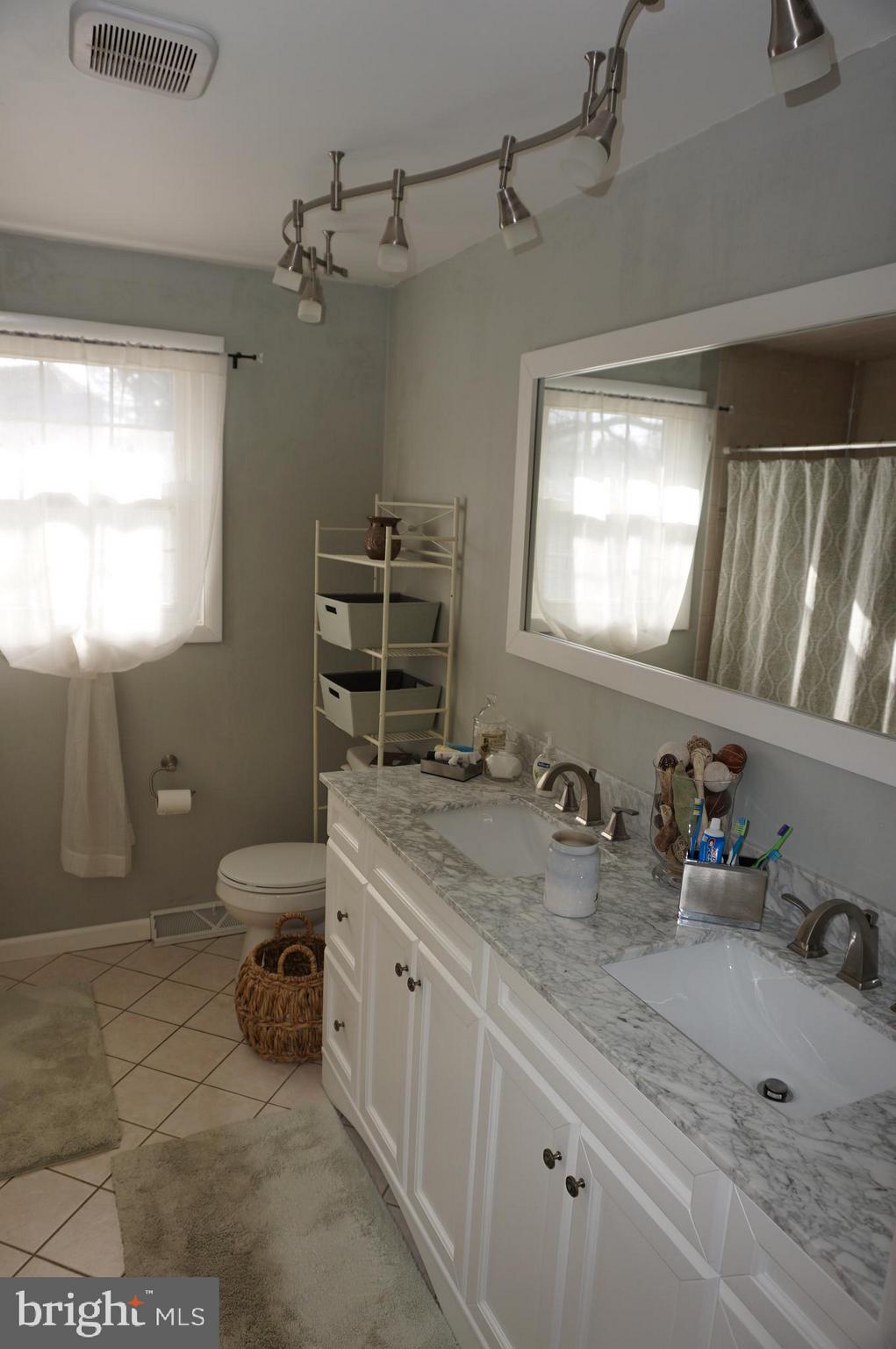 2247 Chestnut Road York, PA 17408 - Photo 13 of 24