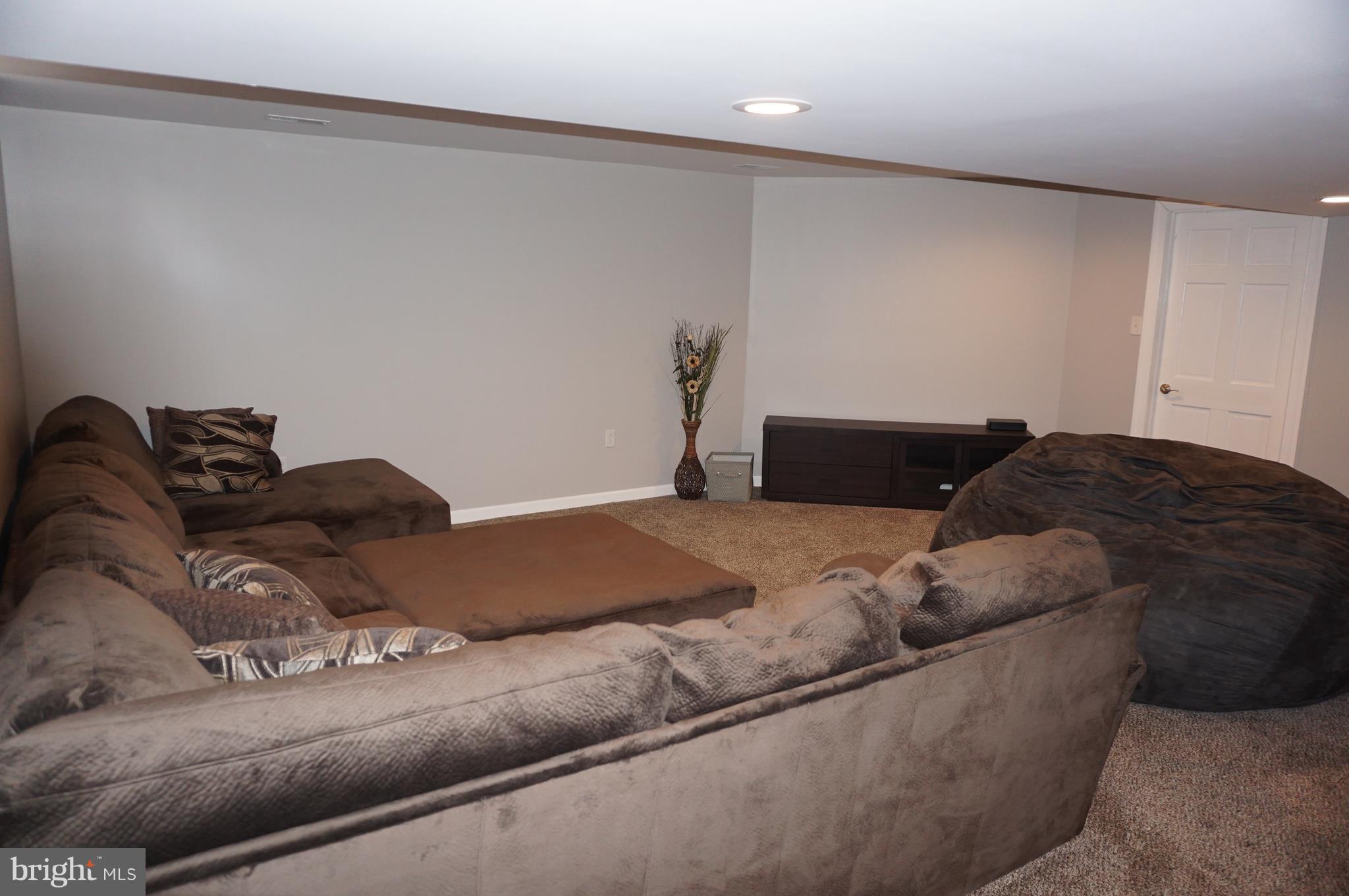2247 Chestnut Road York, PA 17408 - Photo 18 of 24