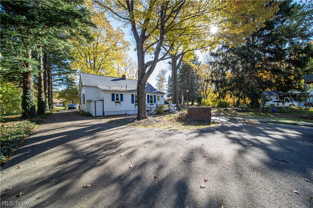 4310 Lane Road Painesville, OH 44077 - Photo 6 of 35