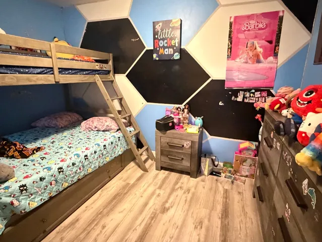 $279,900 | 709 Hudson Avenue, Romeoville, IL 60446