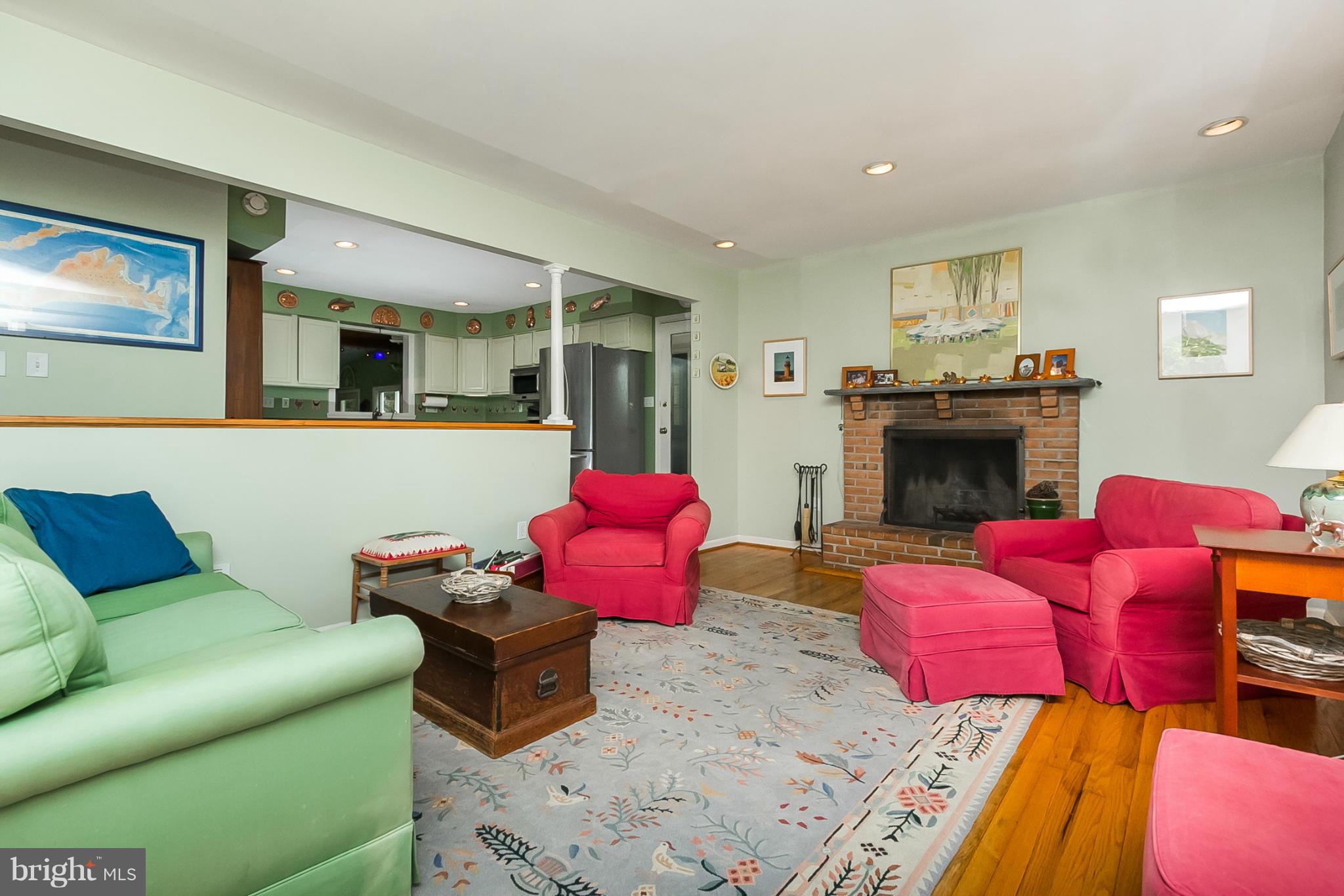 17709 Backbone Road Parkton, MD 21120 - Photo 6 of 30 Living Room