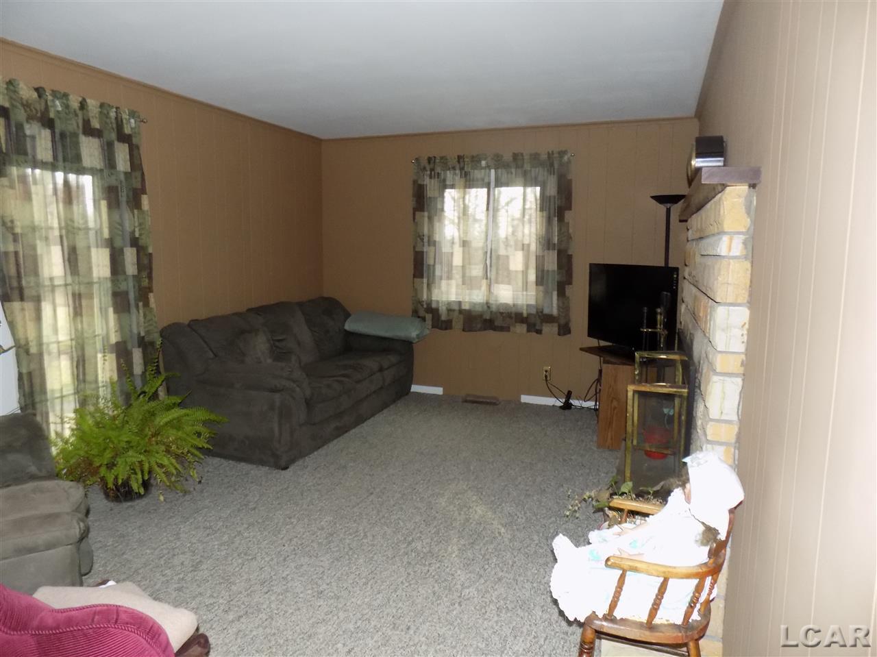 17735 Manitou Beach Road Addison, MI 49220 - Photo 21 of 30 31314185-20.JPG