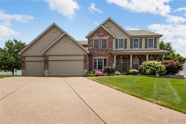 $600,000 | 28 Twinleaf Court, St. Peters, MO 63376