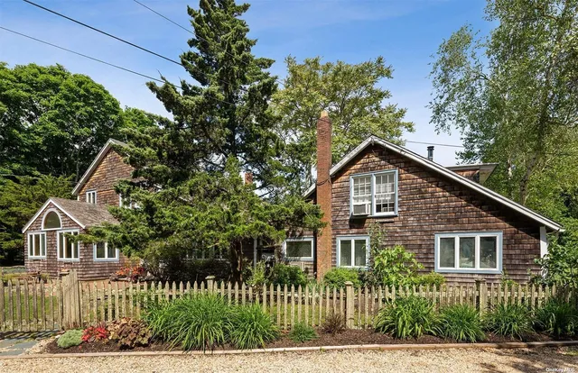 $4,195,000 | 61 Lower 7 Ponds Road, Water Mill, NY 11976