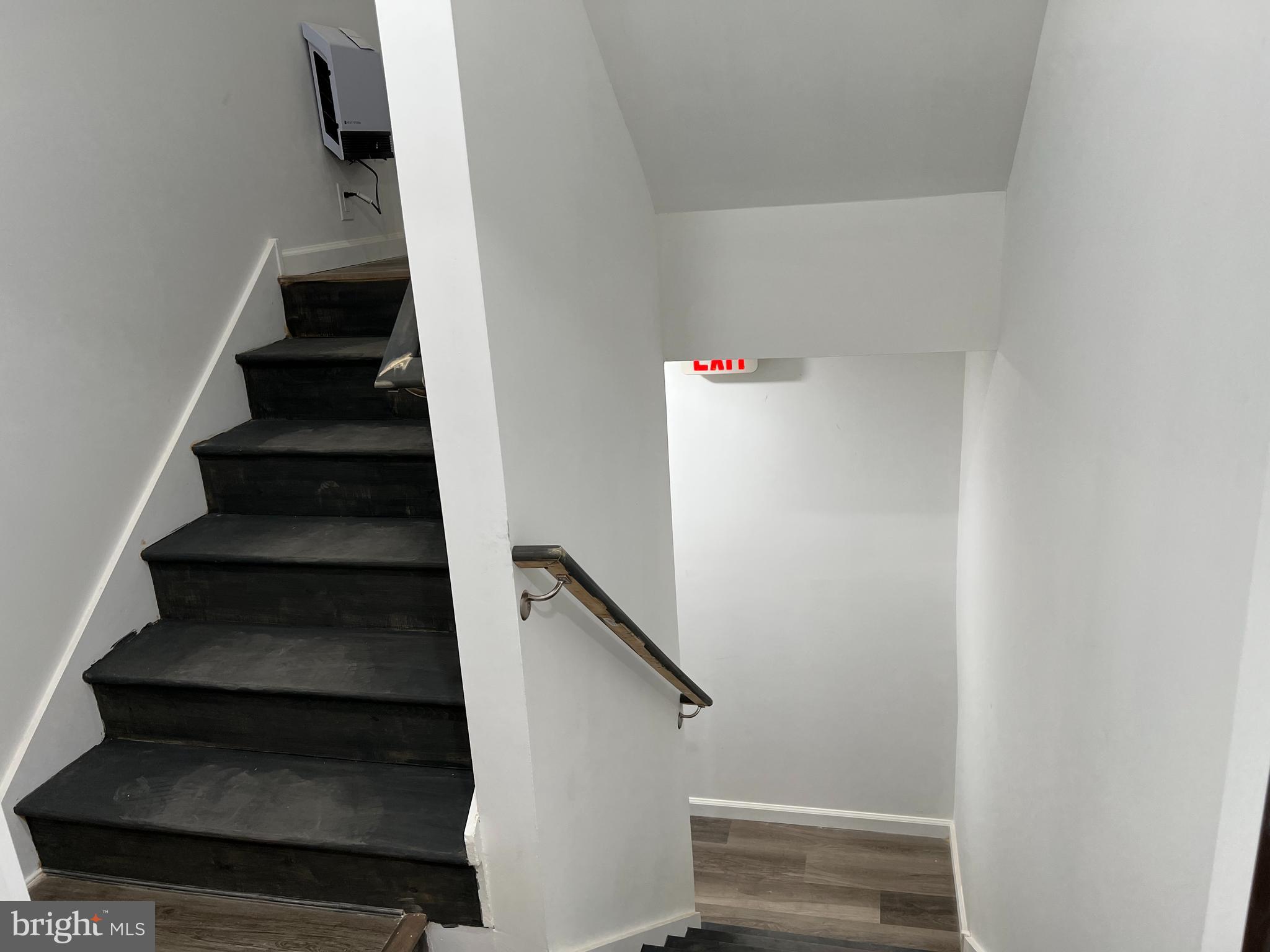 2814 Master Street, Unit B Philadelphia, PA 19121 - Photo 3 of 13 a view of entryway