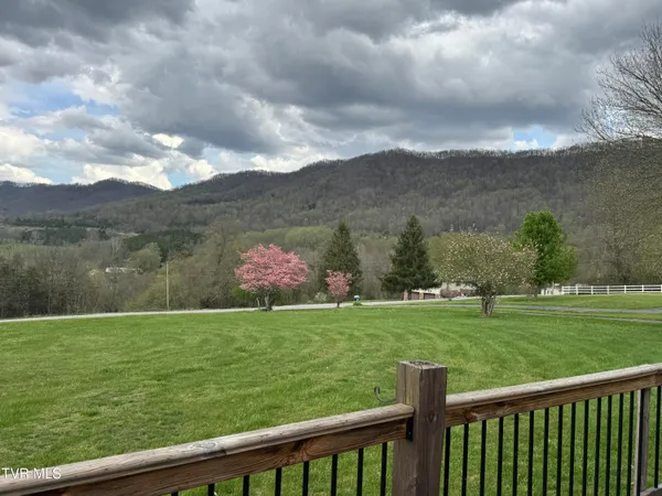 $289,000 | 298 Rabbit Run Lane, Big Stone Gap, VA 24219