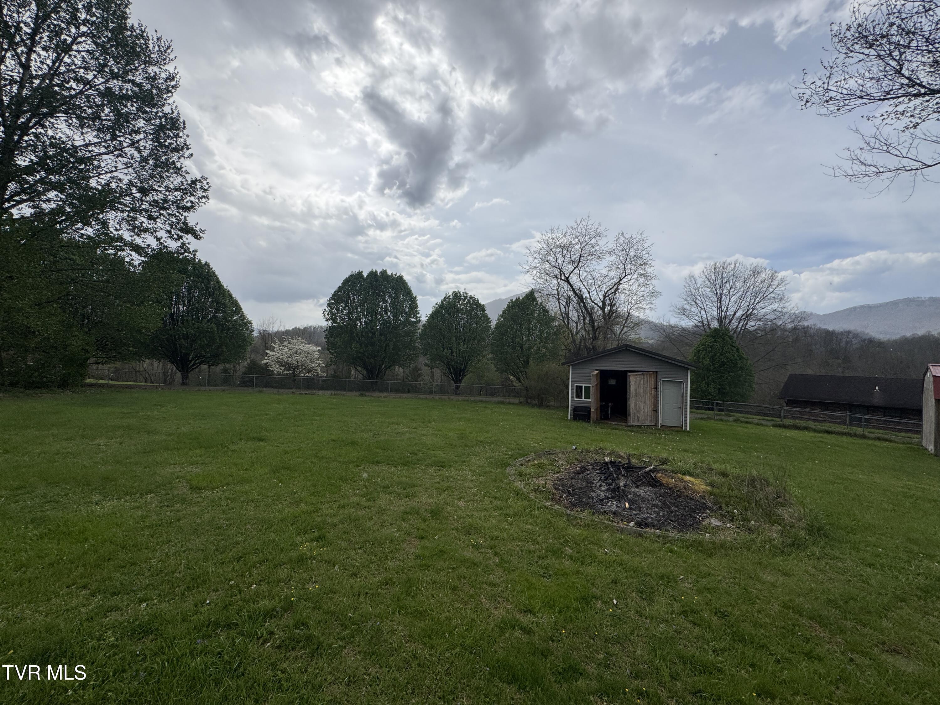 298 Rabbit Run Lane Big Stone Gap, VA 24219 - Photo 42 of 43 IMG_5831