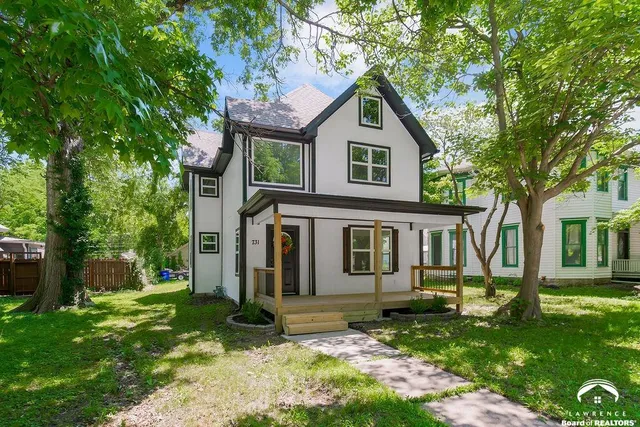 $274,900 | 731 South Main Street, Ottawa, KS 66067