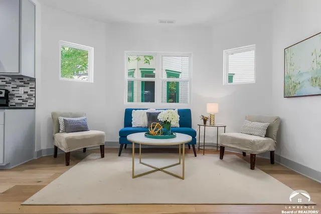 $274,900 | 731 South Main Street, Ottawa, KS 66067