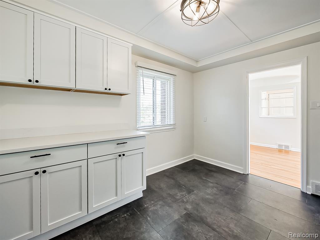 8701 Brookville Road Plymouth, MI 48170 - Photo 6 of 51