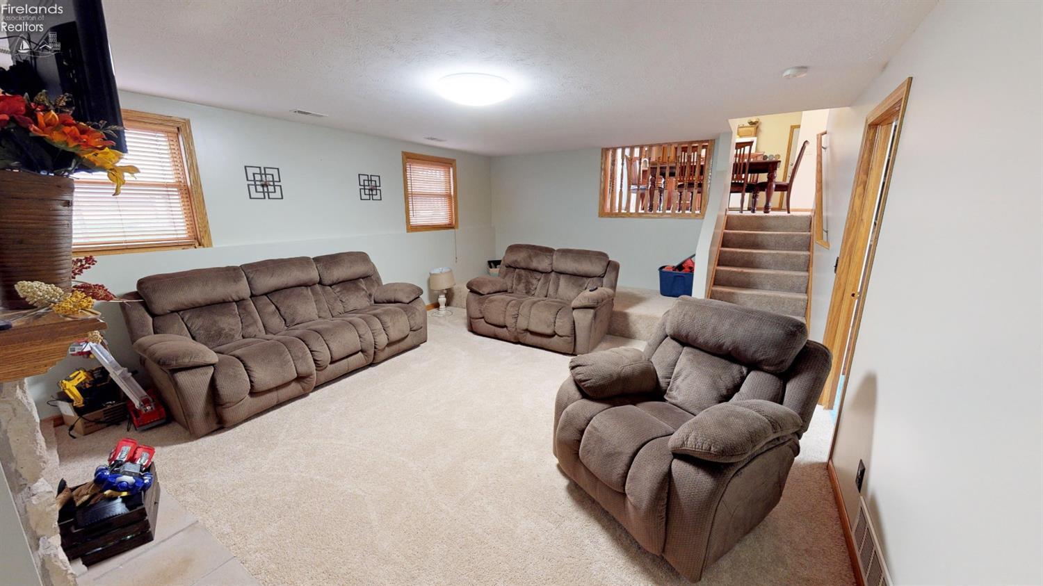 4199 Napoleon Road Fremont, OH 43420 - Photo 20 of 25 Gallery Image 20