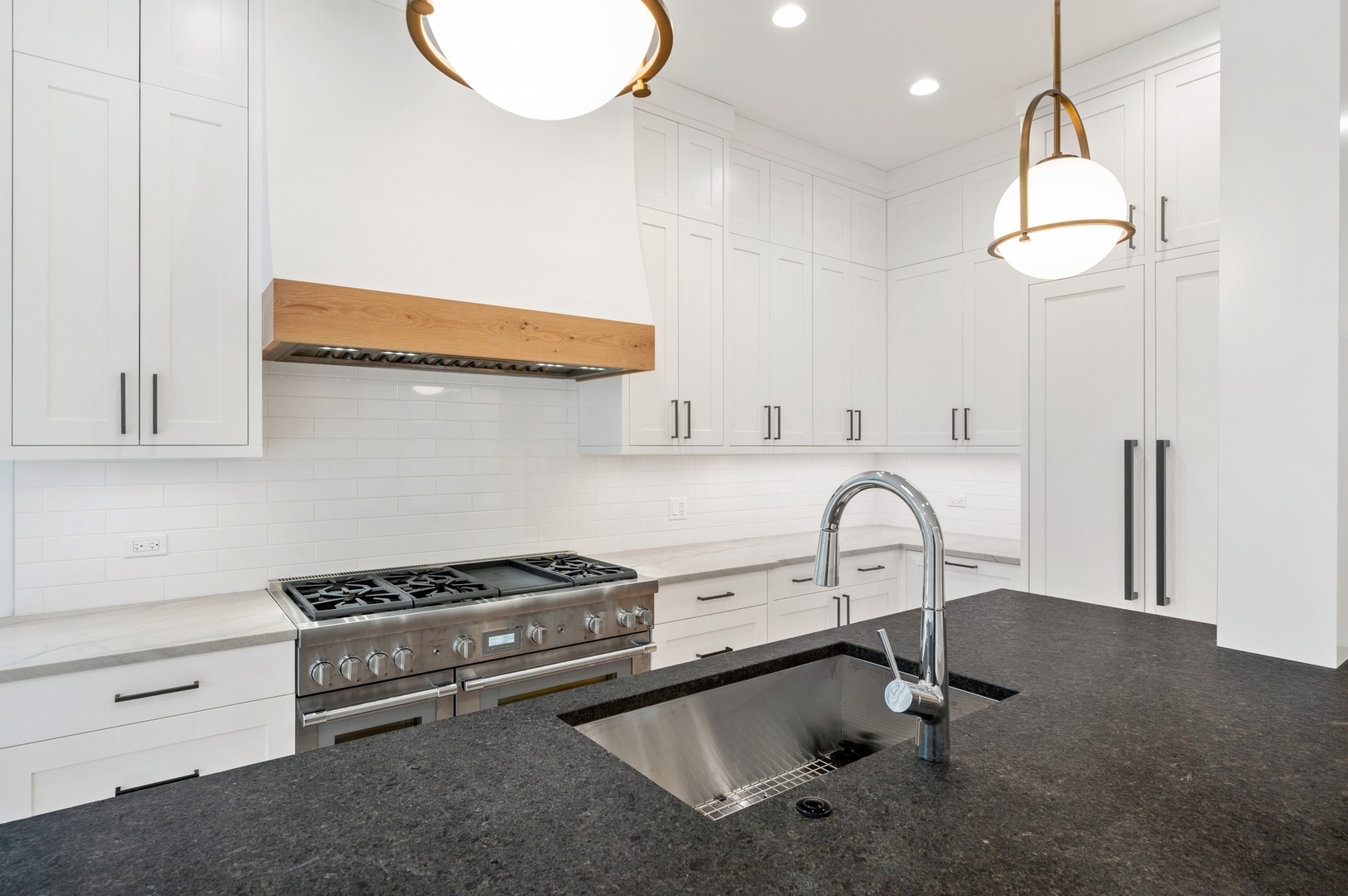 1816 Walnut Avenue Wilmette, IL 60091 - Photo 5 of 22 a room with gym equipment and white walls