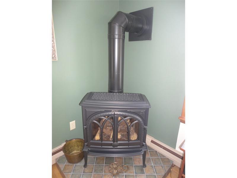 221 Hearthside Road Standish, ME 04084 - Photo 8 of 25 Living Room. Living Room Gas...