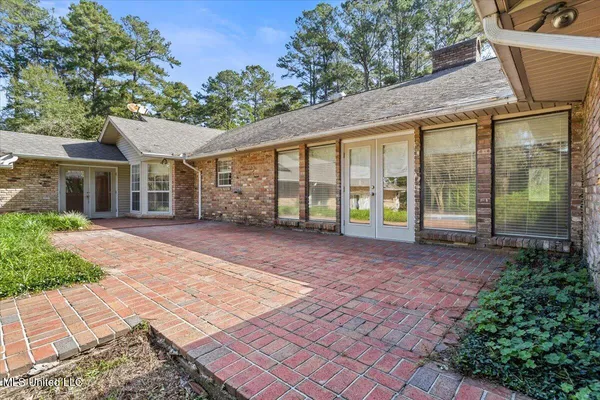 $420,000 | 1001 Pinehurst Place, McComb, MS 39648