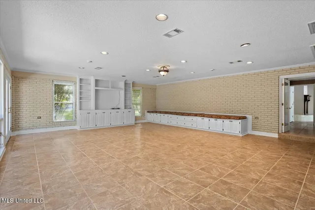 $445,000 | 1001 Pinehurst Place, McComb, MS 39648