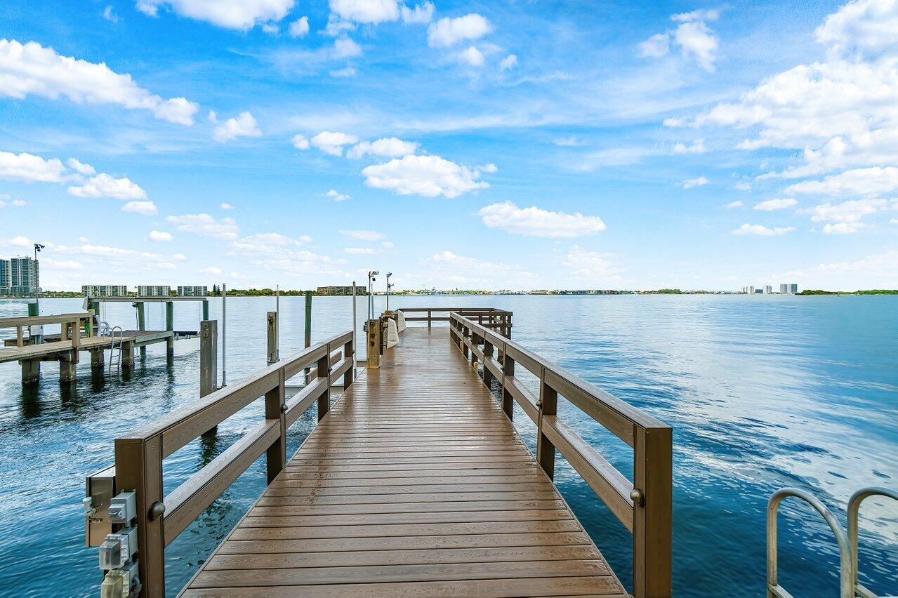 1010 Pine Point Road Singer Island, FL 33404 - Photo 6 of 74 053-1010PinePointRoad-RivieraBeach-FL-33