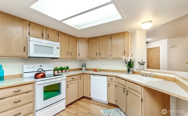 $2,595 | 4566 Beckonridge Loop Southeast, Lacey, WA 98513
