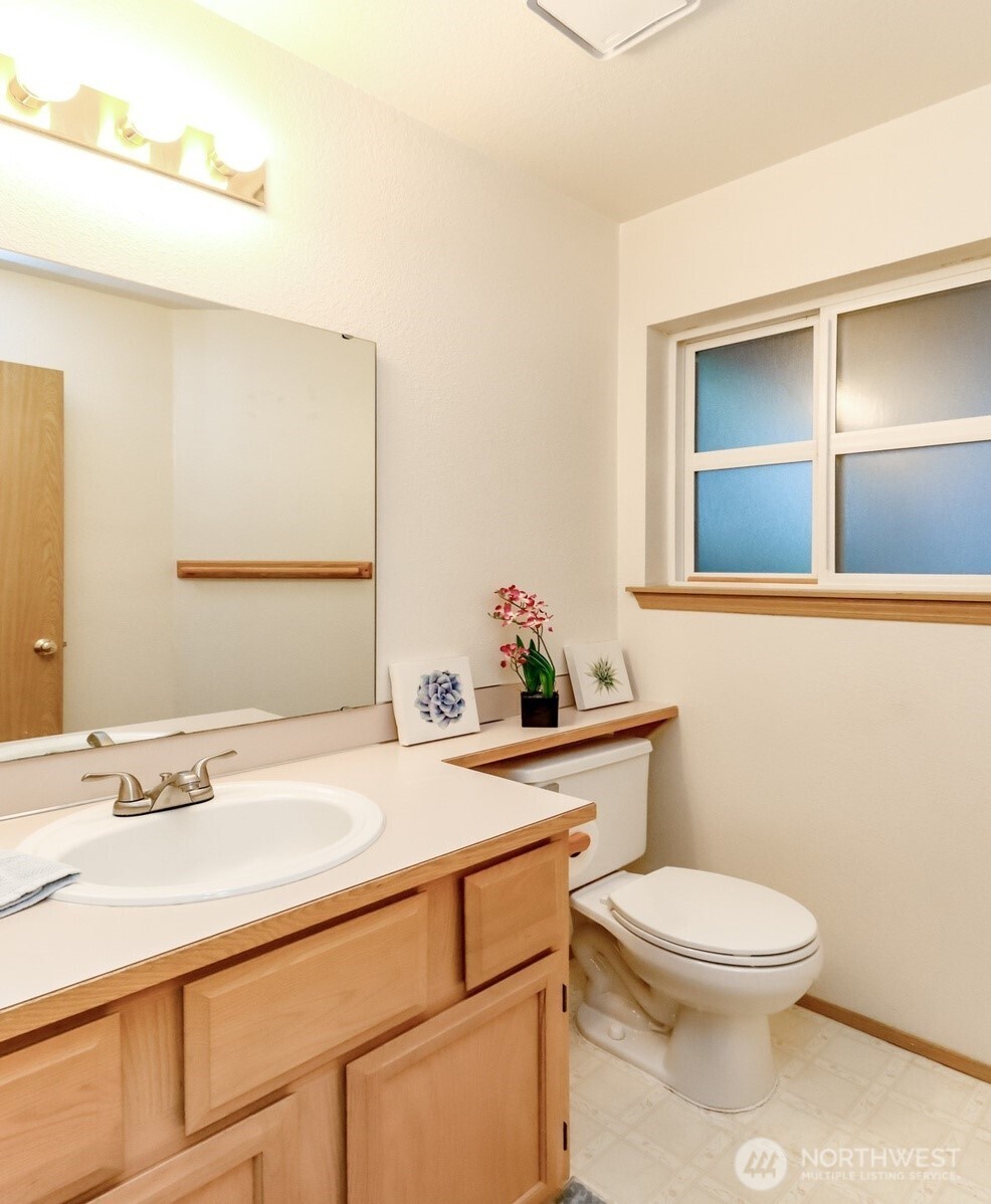 4566 Beckonridge Loop Southeast Lacey, WA 98513 - Photo 8 of 11
