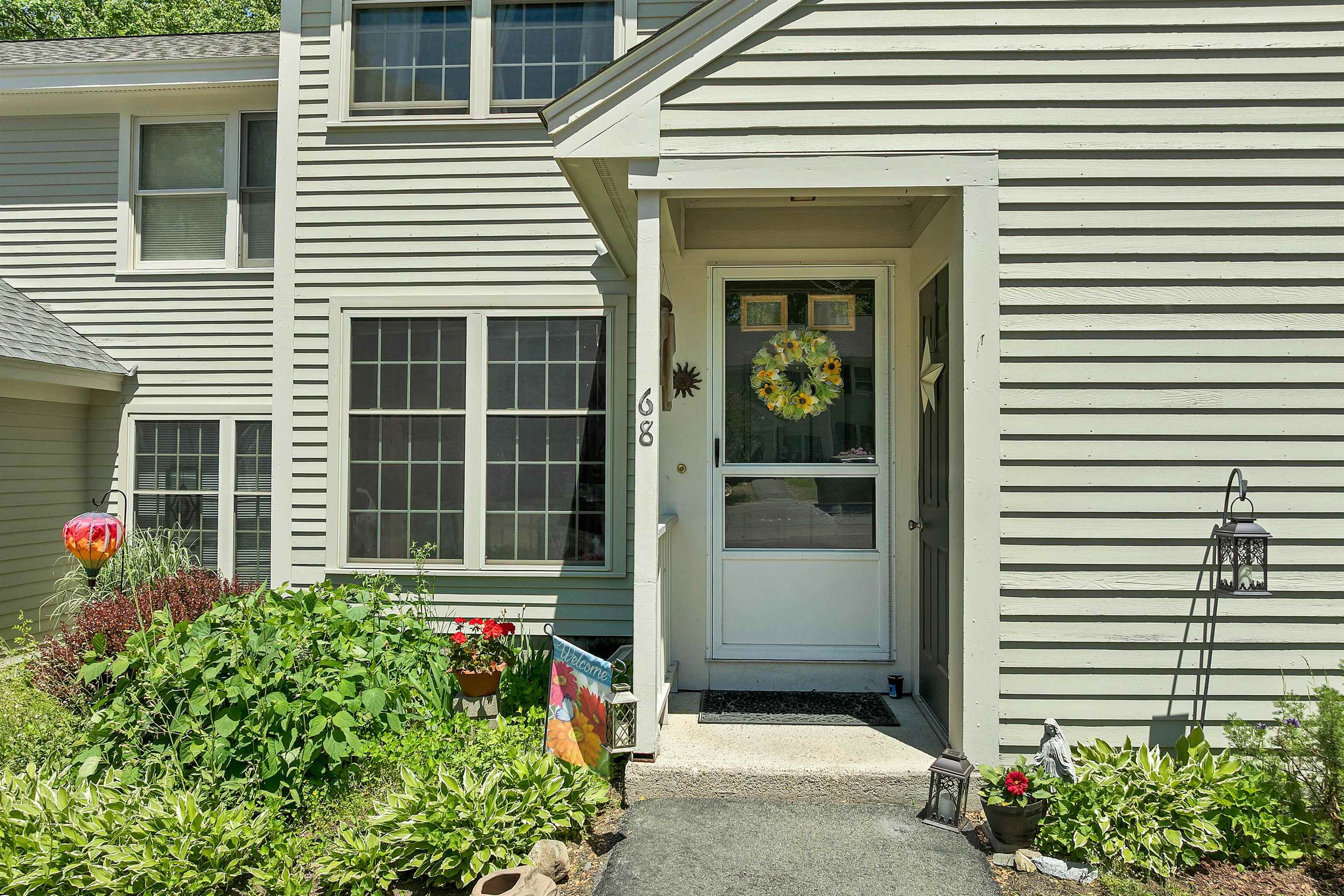 68 Woodland Green, Unit 68 Rochester, NH 03868 - Photo 3 of 45