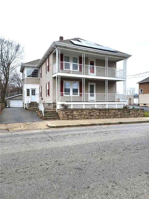 128 Winthrop Street Woonsocket, RI 02895 - Photo 2 of 33