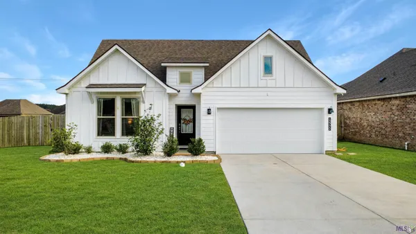 $289,900 | 12772 Silverbell Avenue, Denham Springs, LA 70726