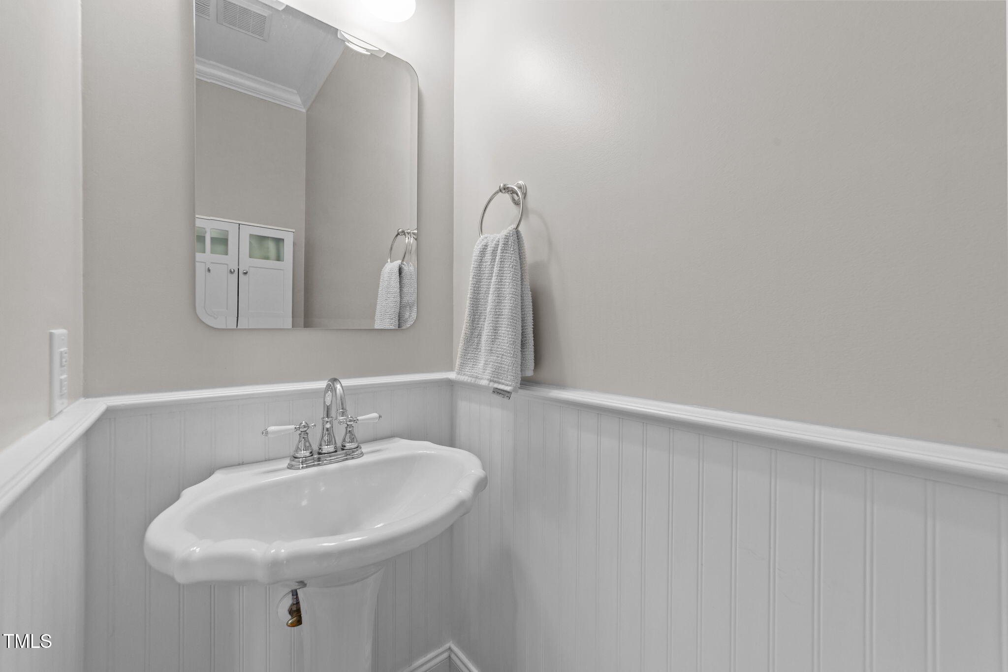 7908 Mayapple Place Raleigh, NC 27613 - Photo 25 of 40 34-web-or-mls-VB4A3448
