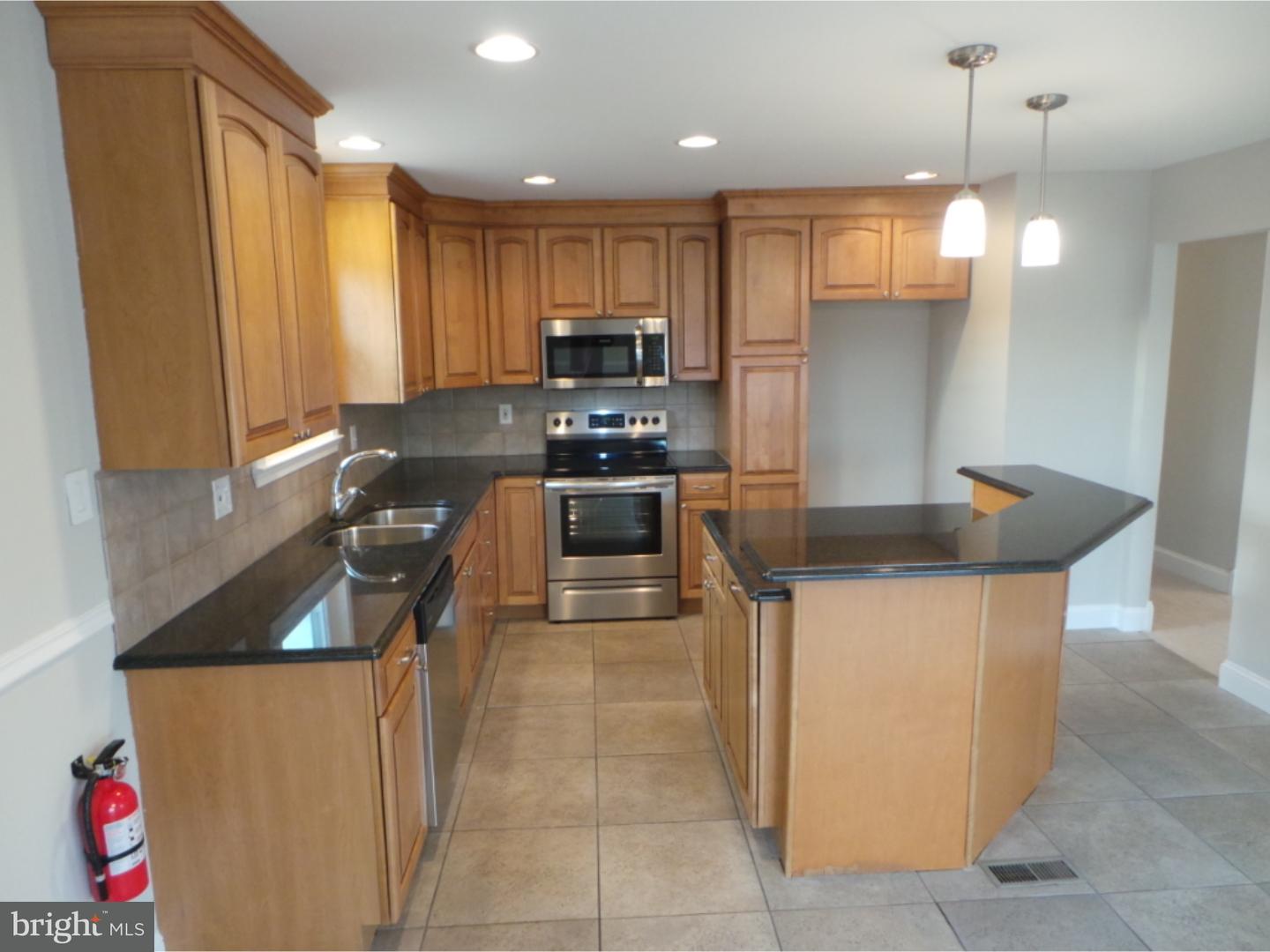 54 Wayside Road Berlin, NJ 08009 - Photo 4 of 25 Gallery Image 4